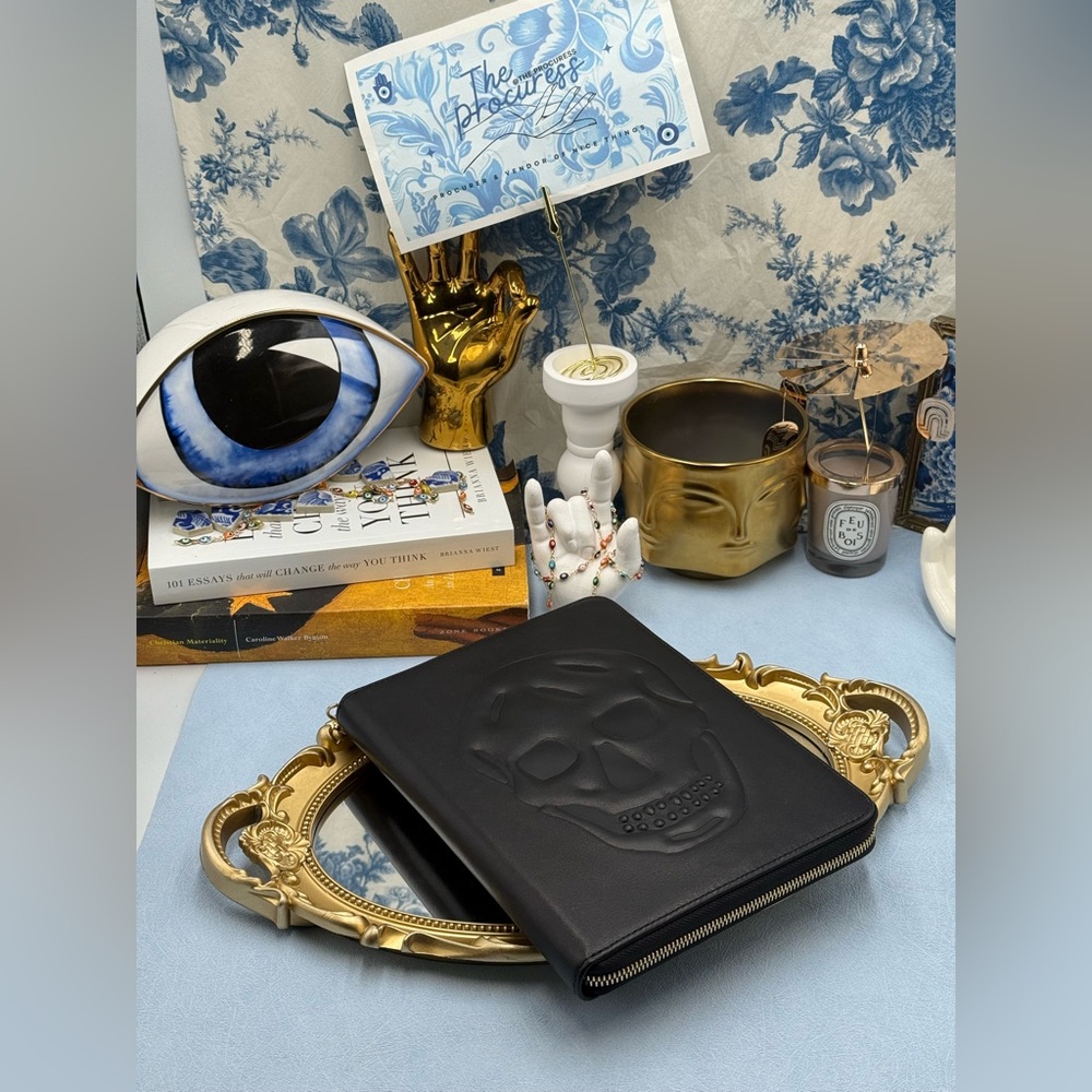 🆕 ALEXANDER MCQUEEN 🧿 NWOT Skull Embossed Leather Zip Portfolio / Agenda, Gold - Picture 2 of 14